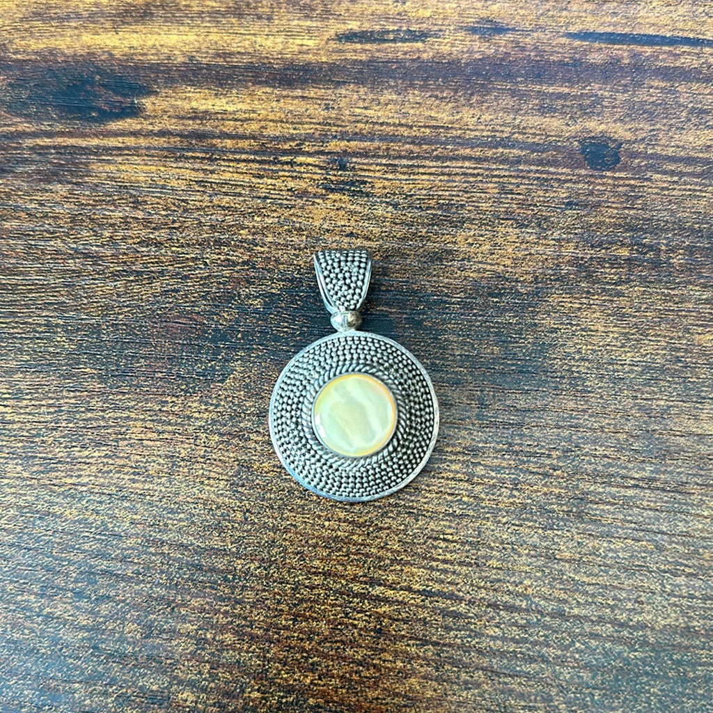 Qvc Artisan Crafted Suarti Mother Of Pearl Sterling Silver Necklace Pendant 60$